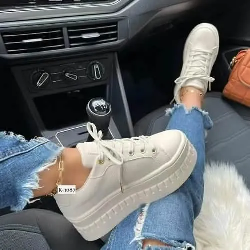 Chic Women's Casual Platform Sneakers - Everyday Comfort Collection