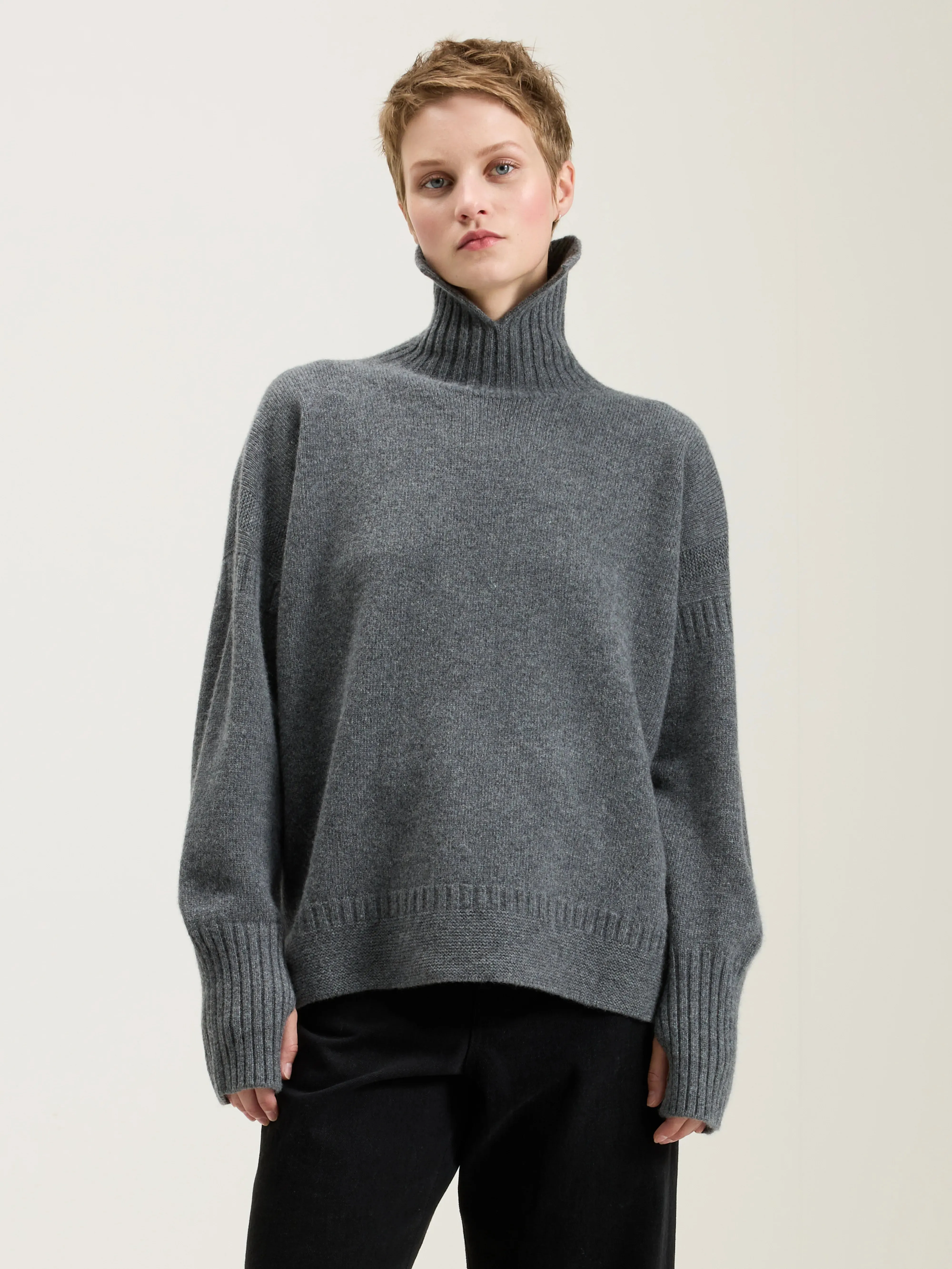 Lulu High Neck Sweater (242 / W / GREY)