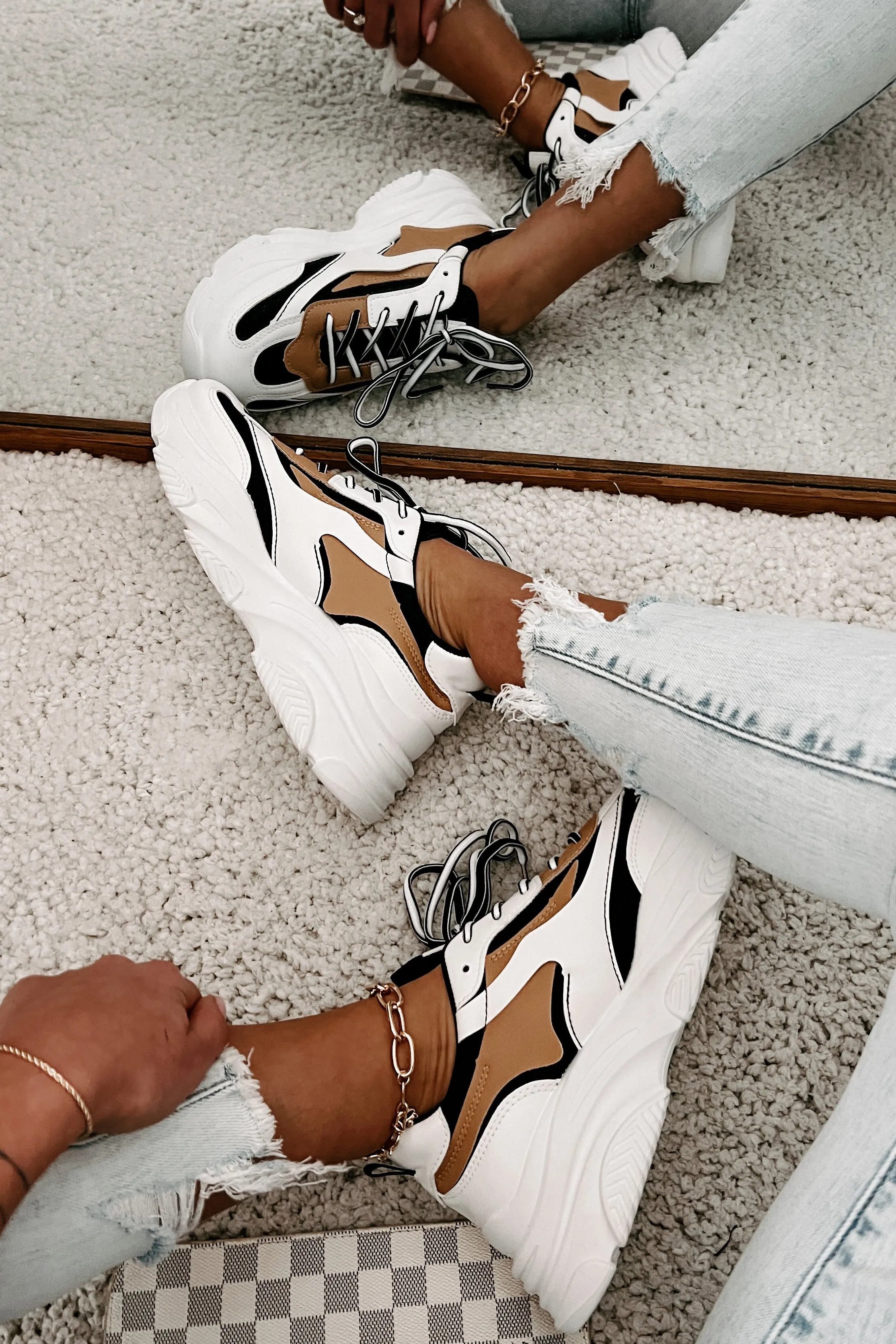 Trend Tracker Chunky Dad Sneakers (Black/White/Tan)