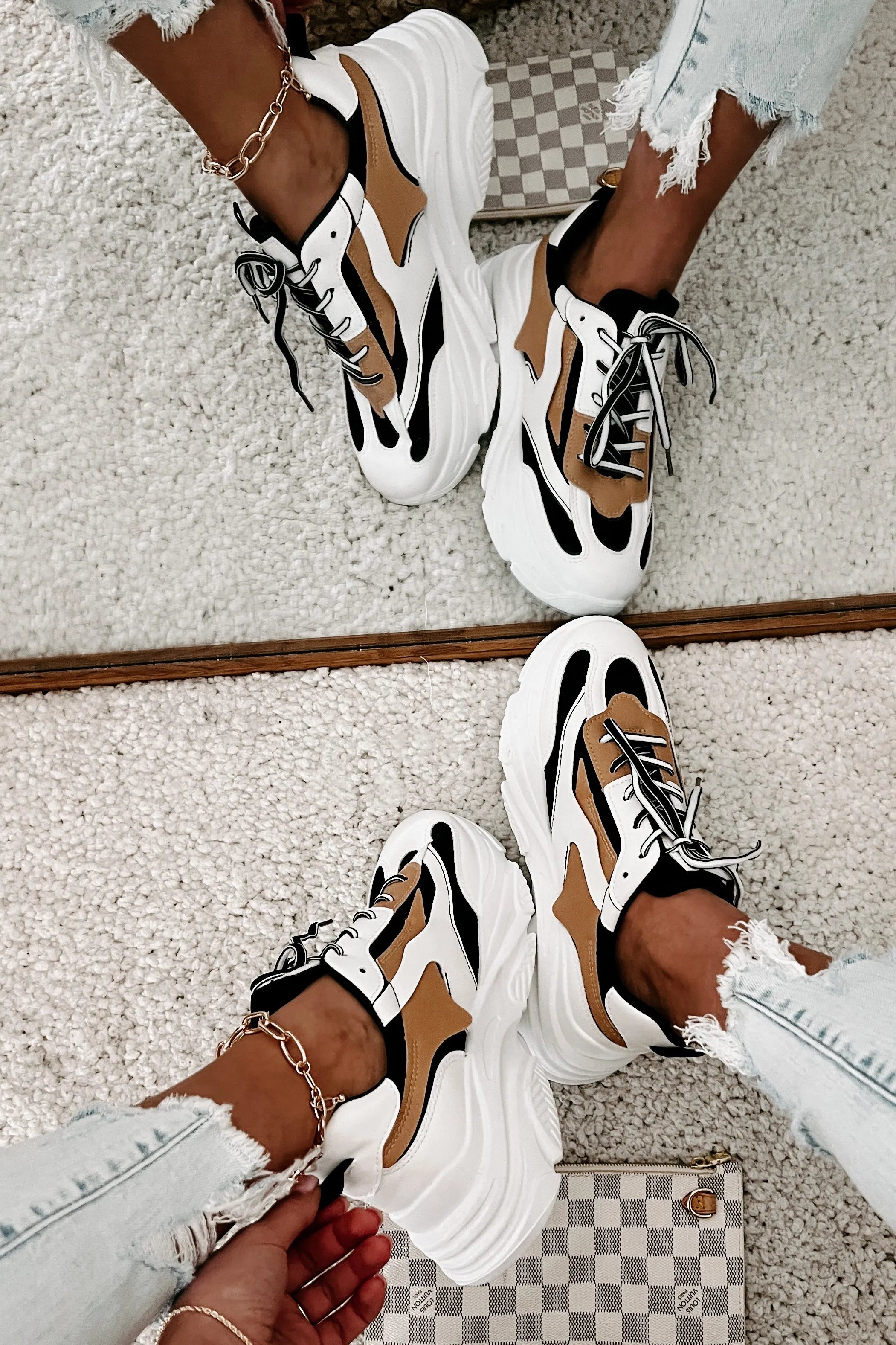 Trend Tracker Chunky Dad Sneakers (Black/White/Tan)