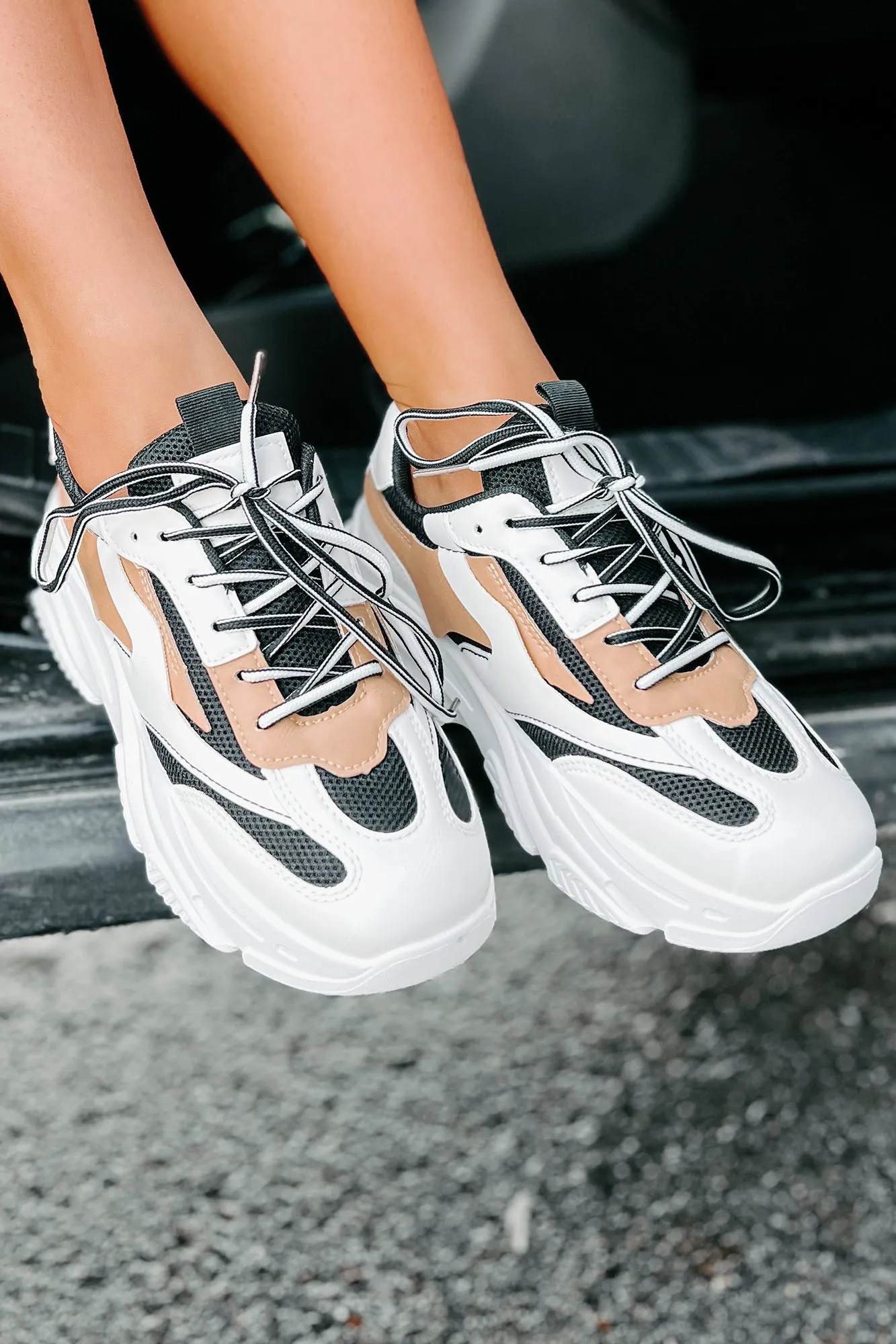 Trend Tracker Chunky Dad Sneakers (Black/White/Tan)