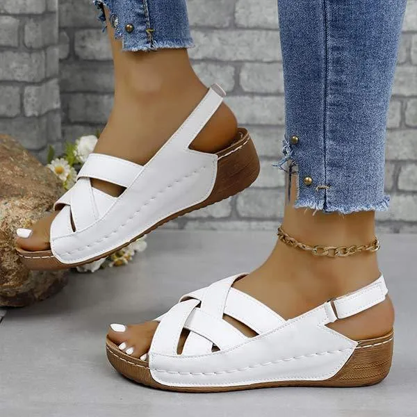 Women's Platform Sandals with Buckled Fish Mouth and Wedge Heel 41008607C